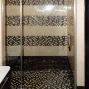 Дверь в душевую нишу двухсегментная распашная LUX DOOR GK-002A GuteWetter