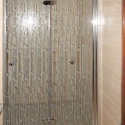 Дверь в душевую нишу складная двухстворчатая LUX DOOR GK-102A GuteWetter