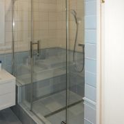 Дверь в душевую нишу трехсегментная распашная LUX DOOR GK-103 GuteWetter