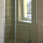 Дверь в душевую нишу трехсегментная распашная LUX DOOR GK-103 GuteWetter