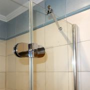 Дверь в душевую нишу трехсегментная распашная LUX DOOR GK-103 GuteWetter
